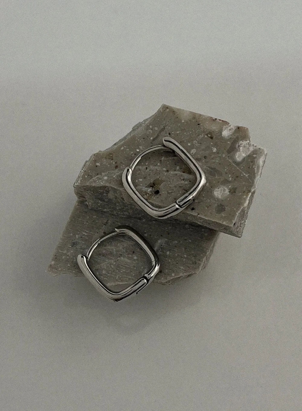 Simple Square Ring Earrings IL415